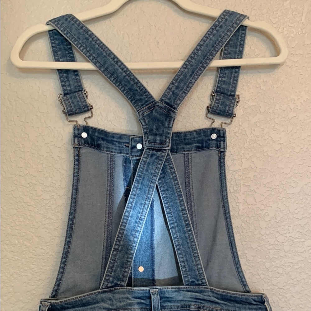Sky and Sparrow Blue Overalls with Slim Fit and Distressed Style - Picture 6 of 11
